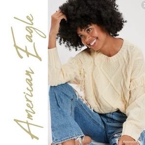 American Eagle Outfitters Cream Cable Knit Sweater Size M